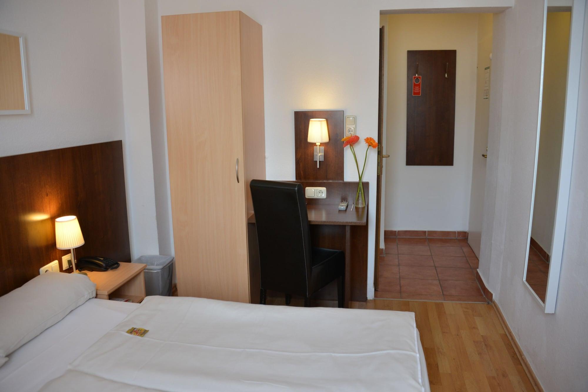 Hotel Italia 3*